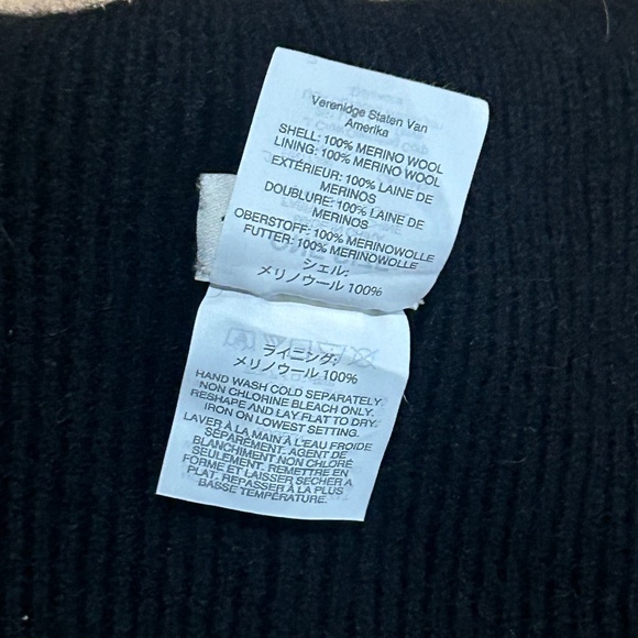 Madewell Women's Spell Out Logo Patch Black Beanie 100% Merino Wool - Picture 3 of 3